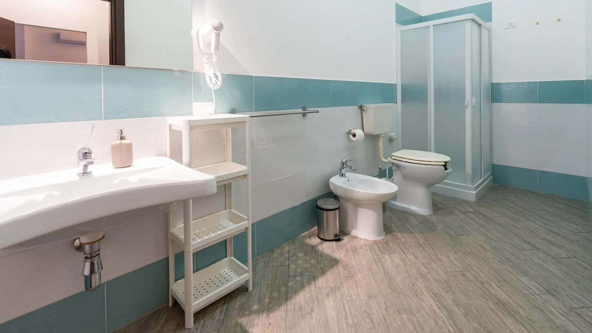 Cortile Dei Giusti - Combo Guesthouse Palermo Affittacamere