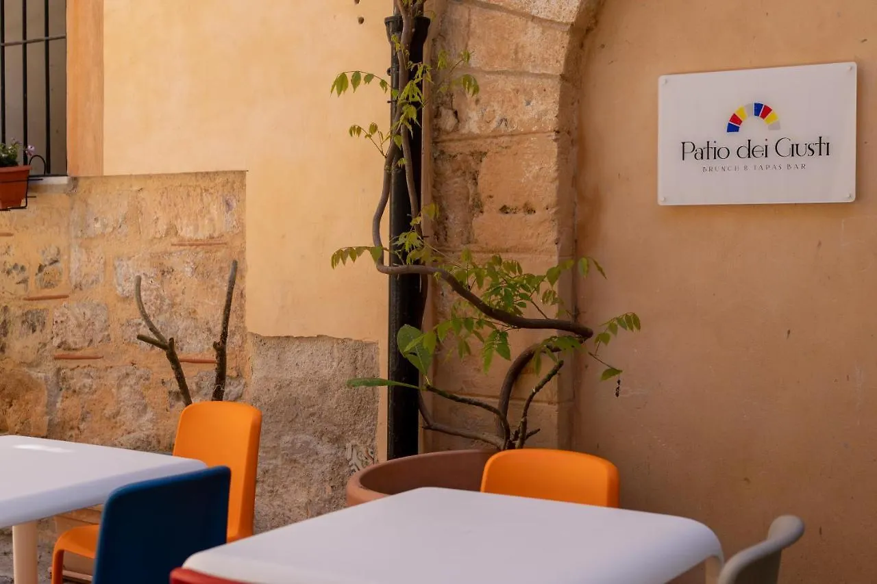 Cortile Dei Giusti - Combo Guesthouse Palermo Italy