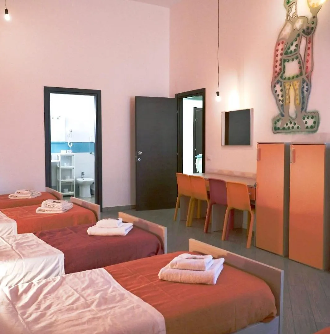 Pensión Cortile Dei Giusti - Combo Guesthouse Palermo Italia